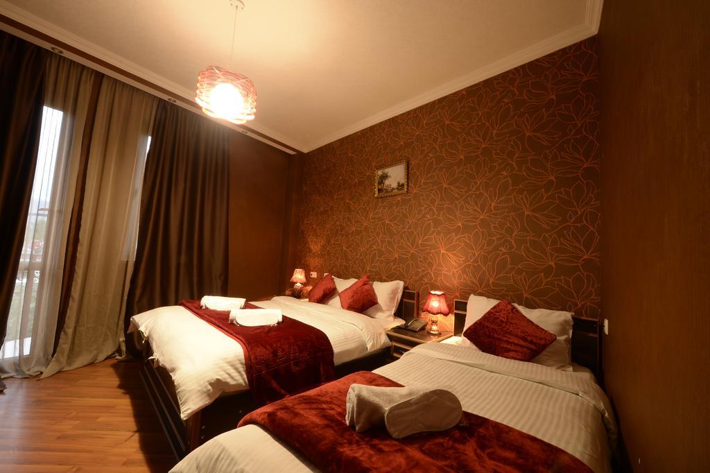 Begi Hotel Тбилиси Экстерьер фото