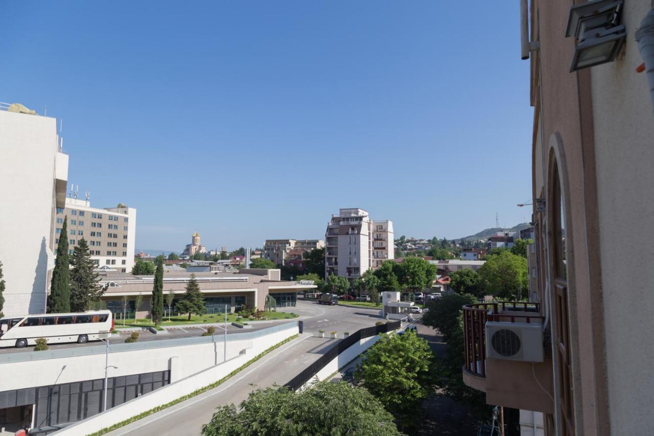 Begi Hotel Тбилиси Экстерьер фото